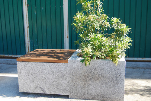 Assise avec Jardinière ABROLLIDO 1000 en Granit